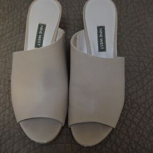 Nine West Women's Tan Mules